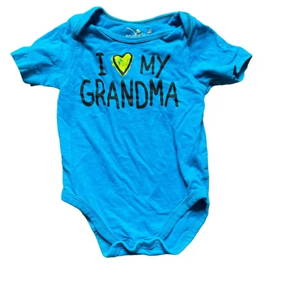 Set of 7 Short-Sleeved Baby Onesies, Carter's, Little Me and more, Size 6 Months - Picture 10 of 15